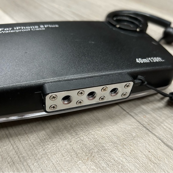 Puluz IPhone 8 Plus Waterproof Case | Black - Picture 2 of 6